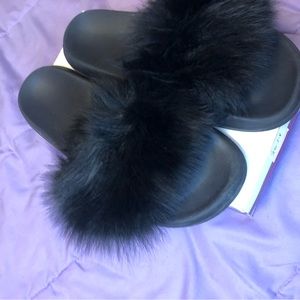women fur slides size 8